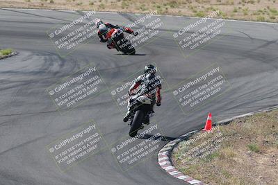 media/Apr-20-2025-AHRMA (Sun) [[393a79c373]]/Race/group 10 early race/Turn 4b/